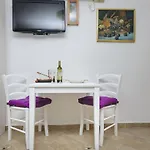 Apartment Plaza *