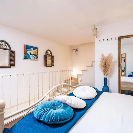 Plaza Apartment